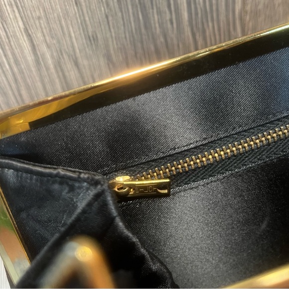 Vintage Black Embossed Lester Bags Purse - Picture 9 of 11